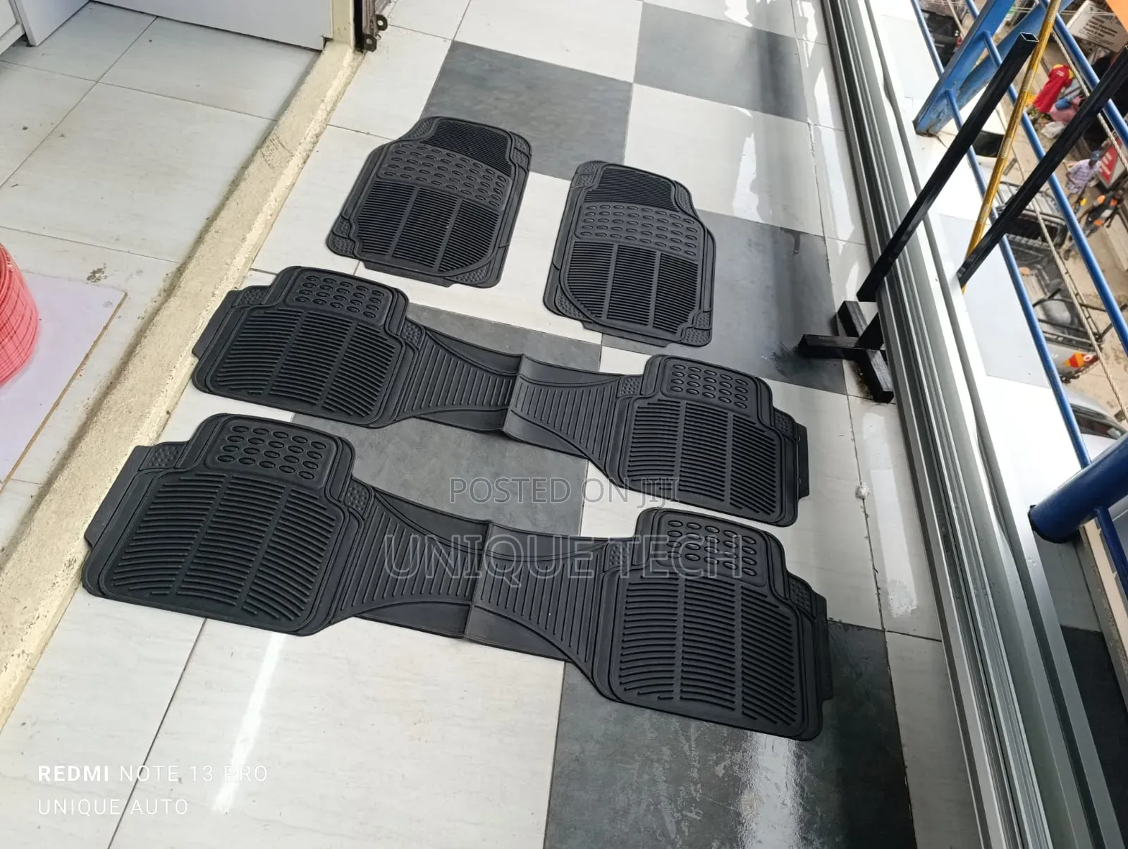 All-Season Rubber Floor Mats for 7 Seater Vehicles