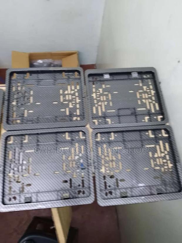 2pcs Plastic Square Carbon Finish Plates Holders