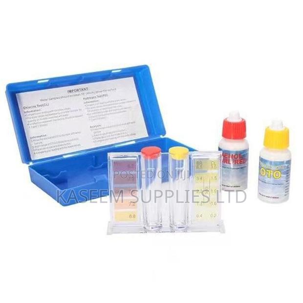 Swimming Pool Test Kit for Chlorine and Ph - main view