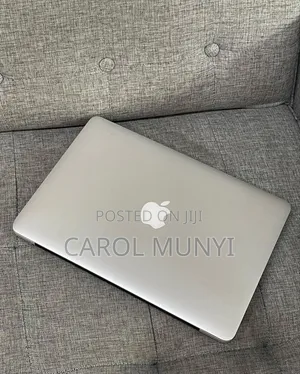 New Laptop Apple MacBook Pro 16GB Intel Core I7 SSD 256GB