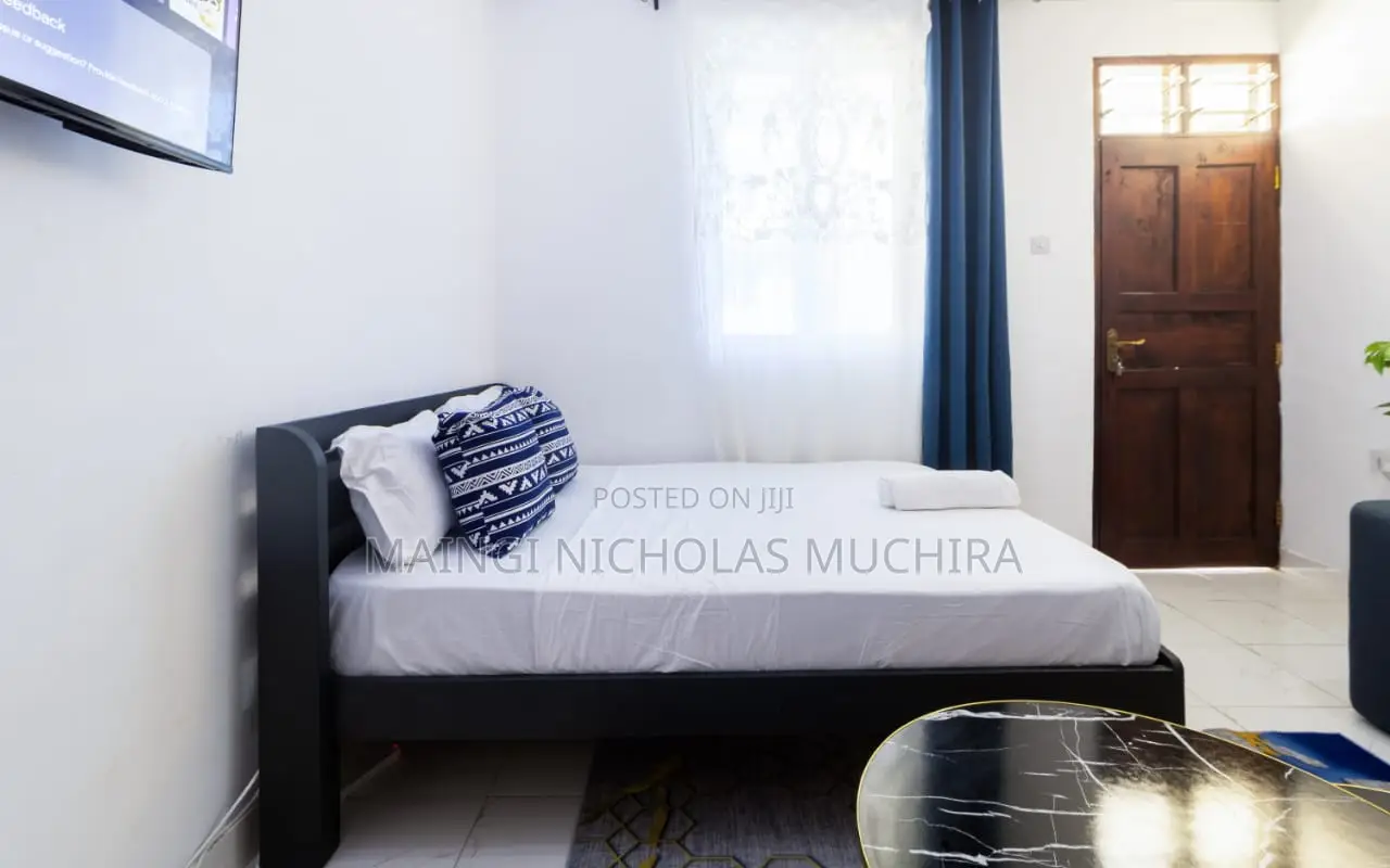 Clean, Cozy,Tastefully Furnished Studio Apartment