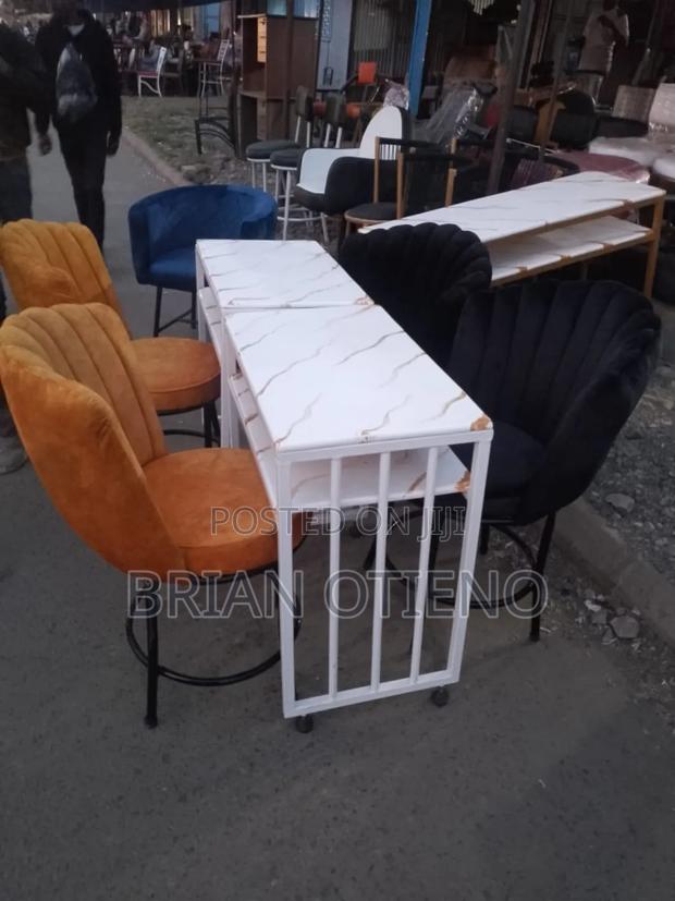 Nails Tables With Strong Metal - main view