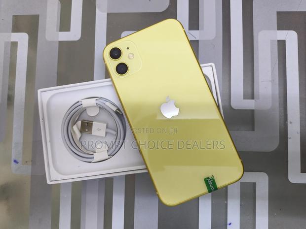 New Apple iPhone 11 128 GB Yellow - thumbnail 3