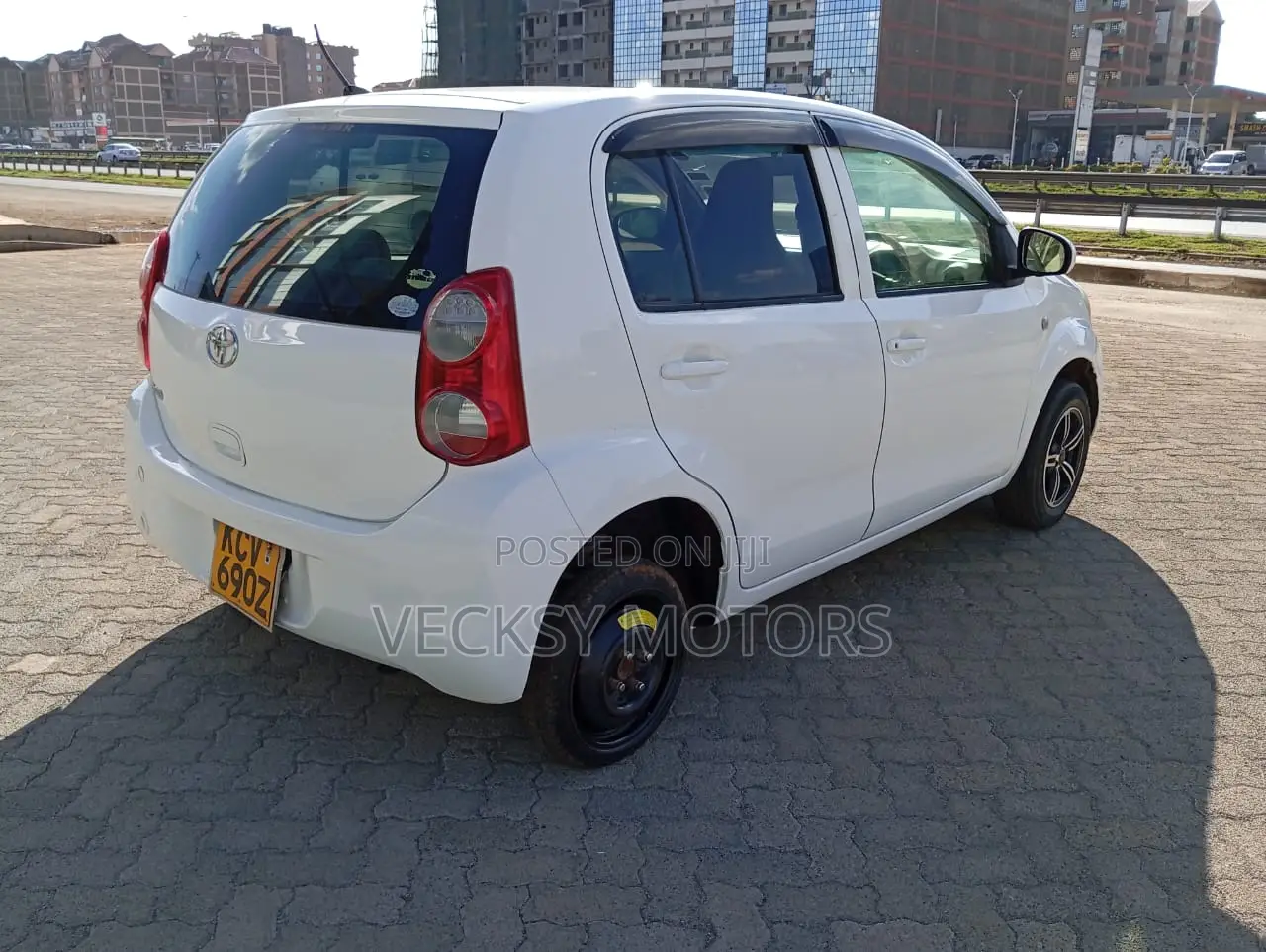 Toyota Passo 2012 White