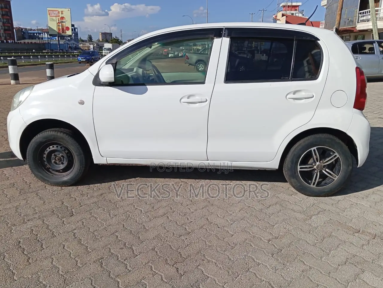 Toyota Passo 2012 White