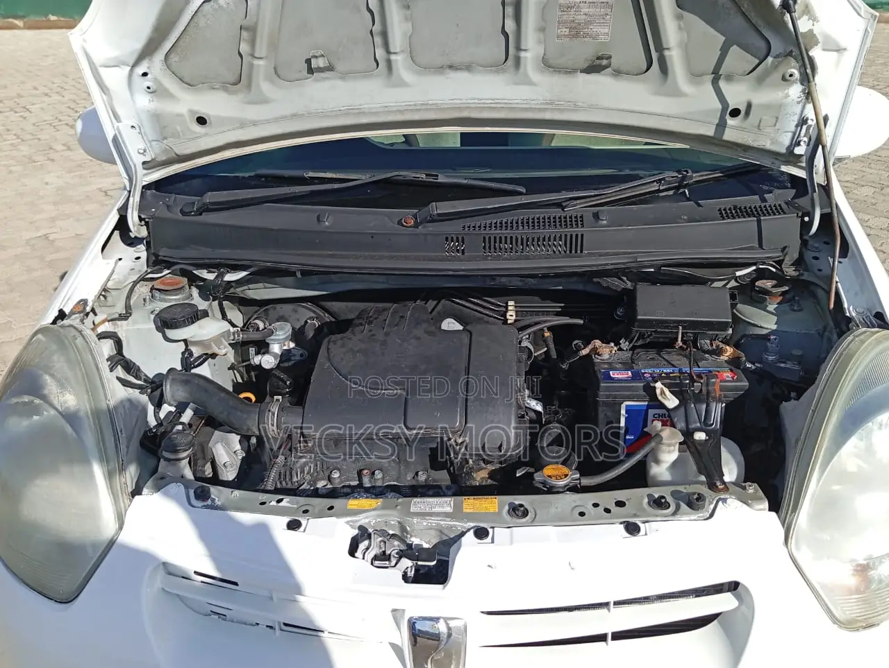 Toyota Passo 2012 White