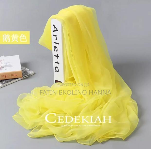 Pretty Shawl Transparent - main view