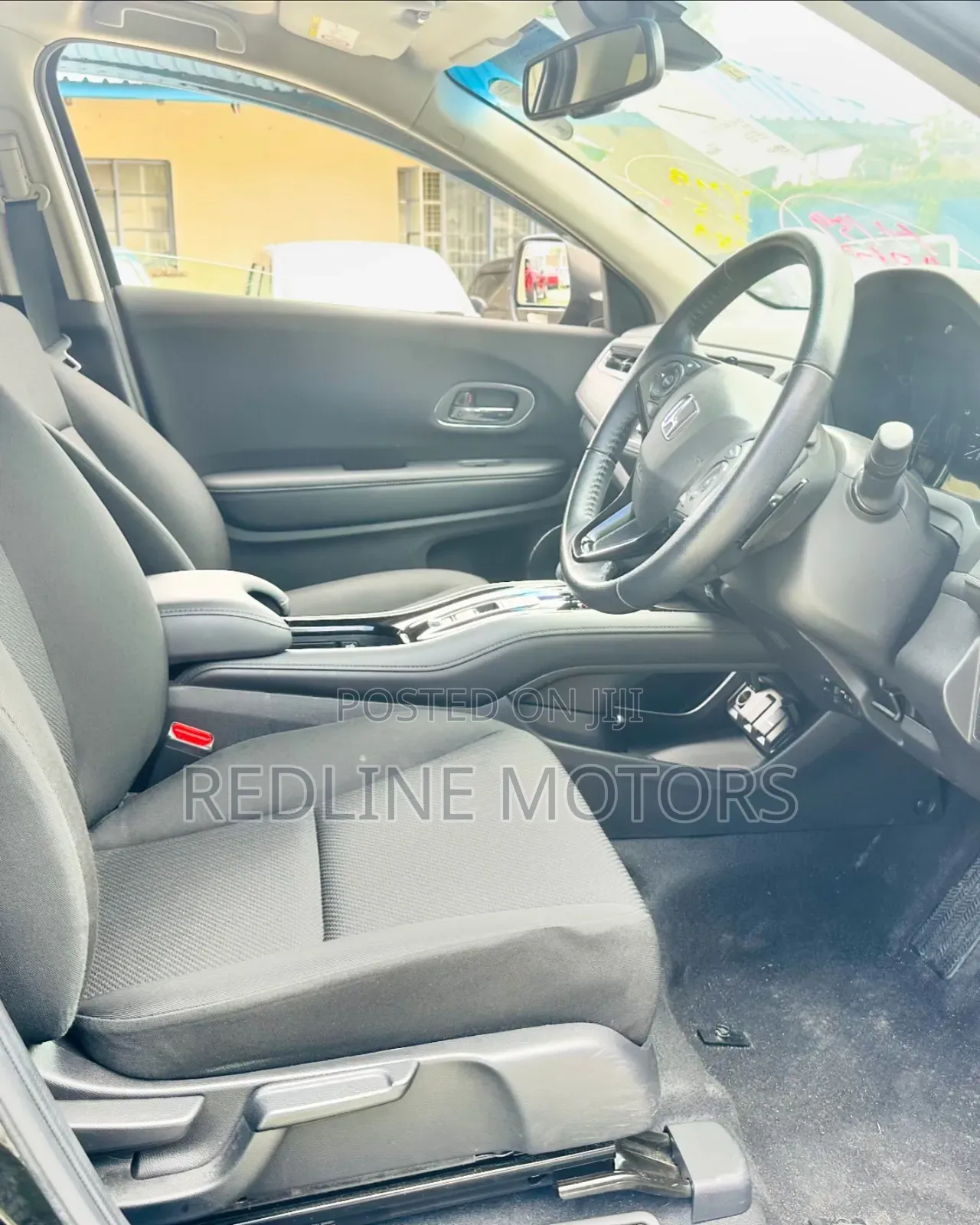 Honda Vezel 1.5 Hybrid 4WD 2018 Black