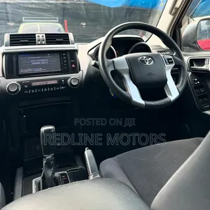 Toyota Land Cruiser Prado 2.8 2017 Red
