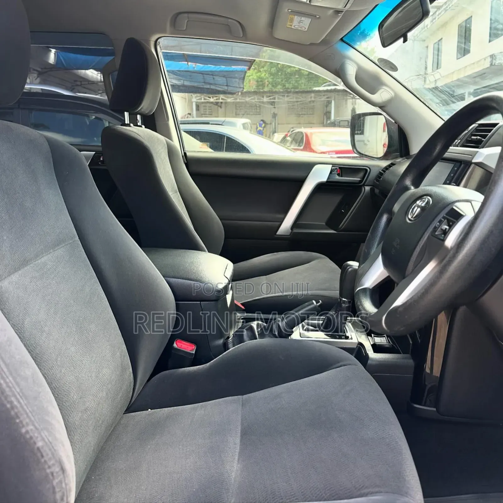 Toyota Land Cruiser Prado 2.8 2017 Red