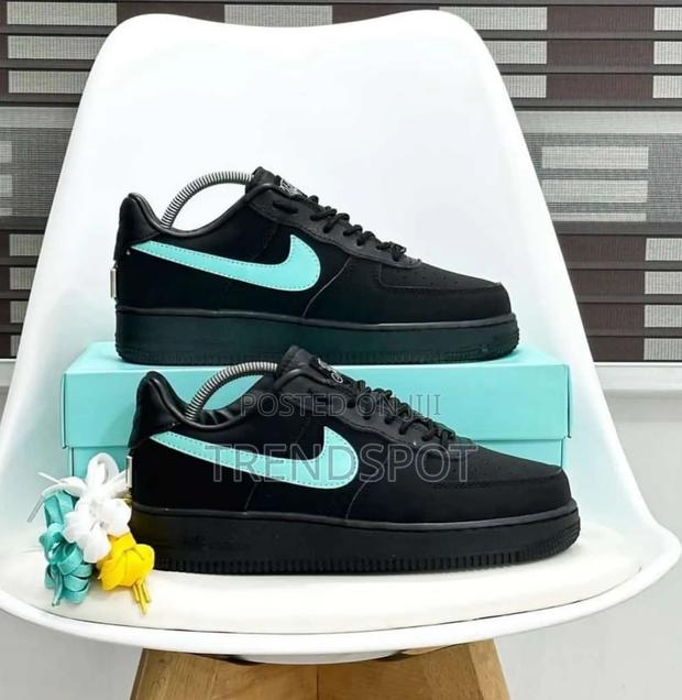 Tiffany BlackSizes 38-45Ksh 3200now Available - thumbnail 3