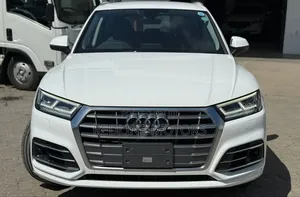 Audi Q5 2017 Off white
