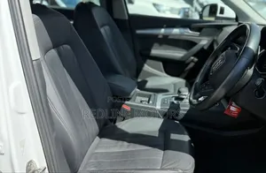 Audi Q5 2017 Off white