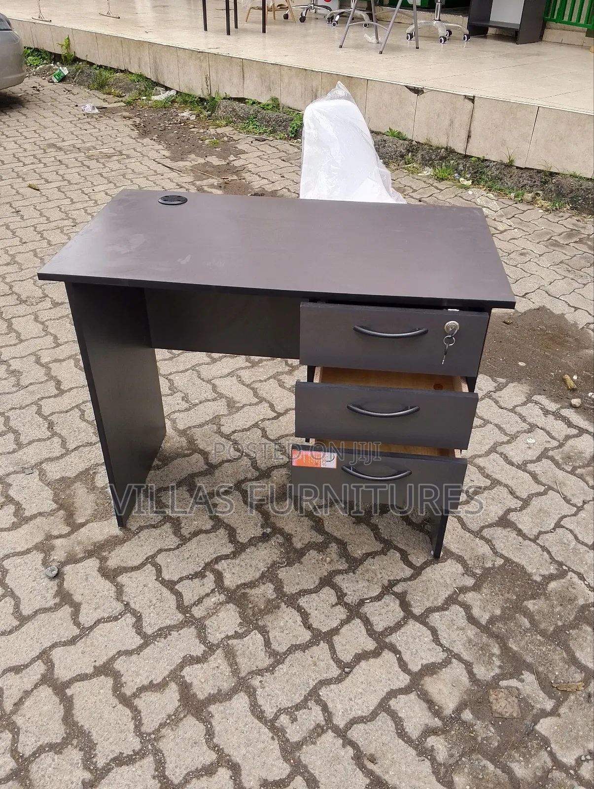 Modern Office Desk