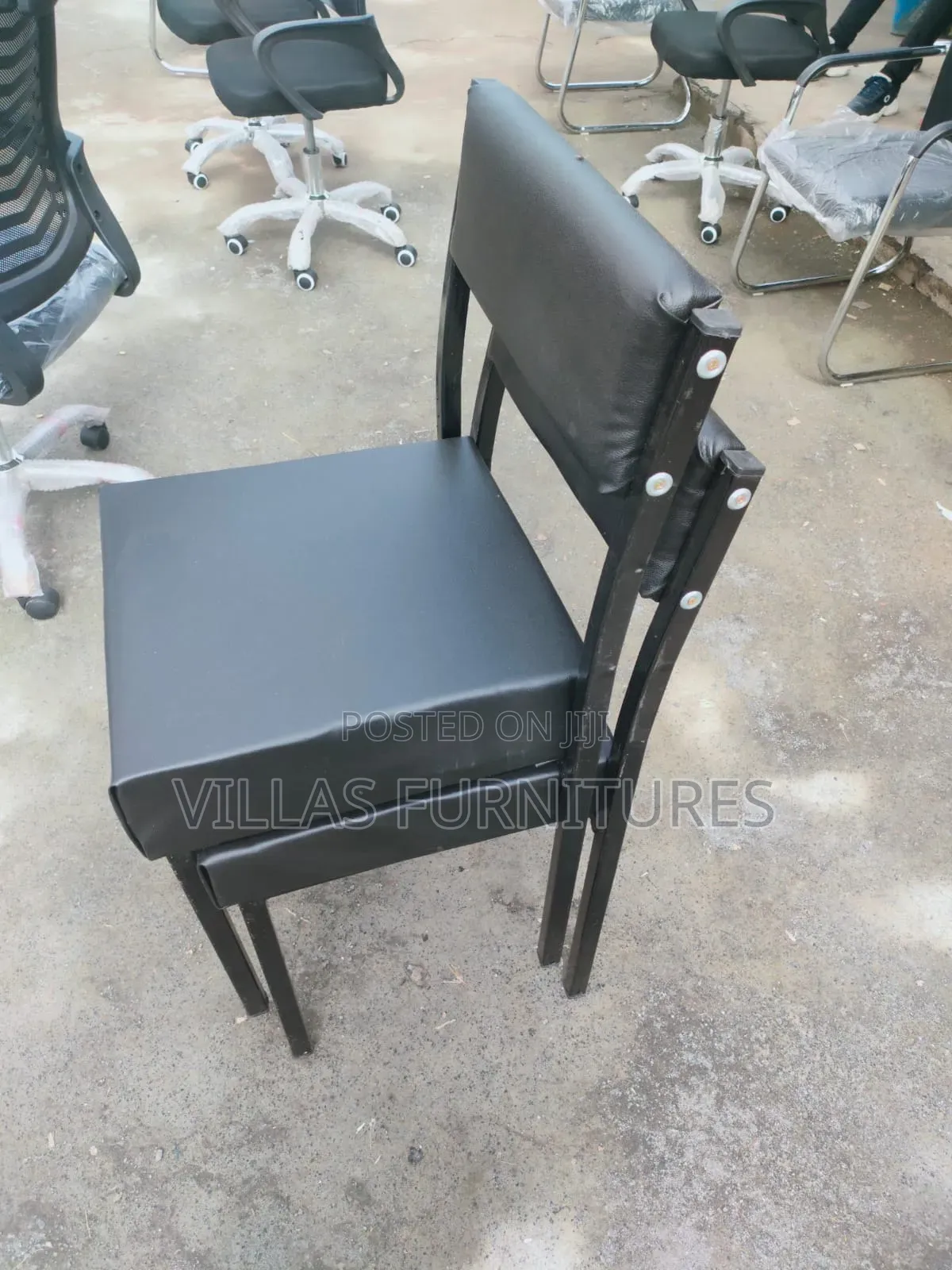 Visitors/Caterina Chair