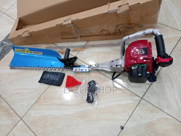 4 Stroke Hedge Trimmer - thumbnail 5