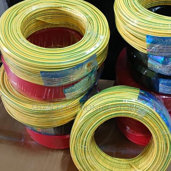 Single 90m Roll. Evin 2.5mm Single Core Wiring Cable Wire - main view
