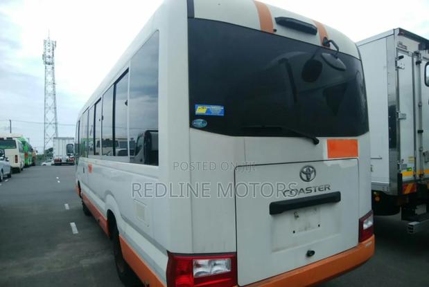 Toyota Coaster 2017 White - thumbnail 6