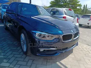 BMW 320i 2017 Blue
