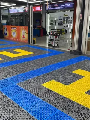 Garage Grid Mat