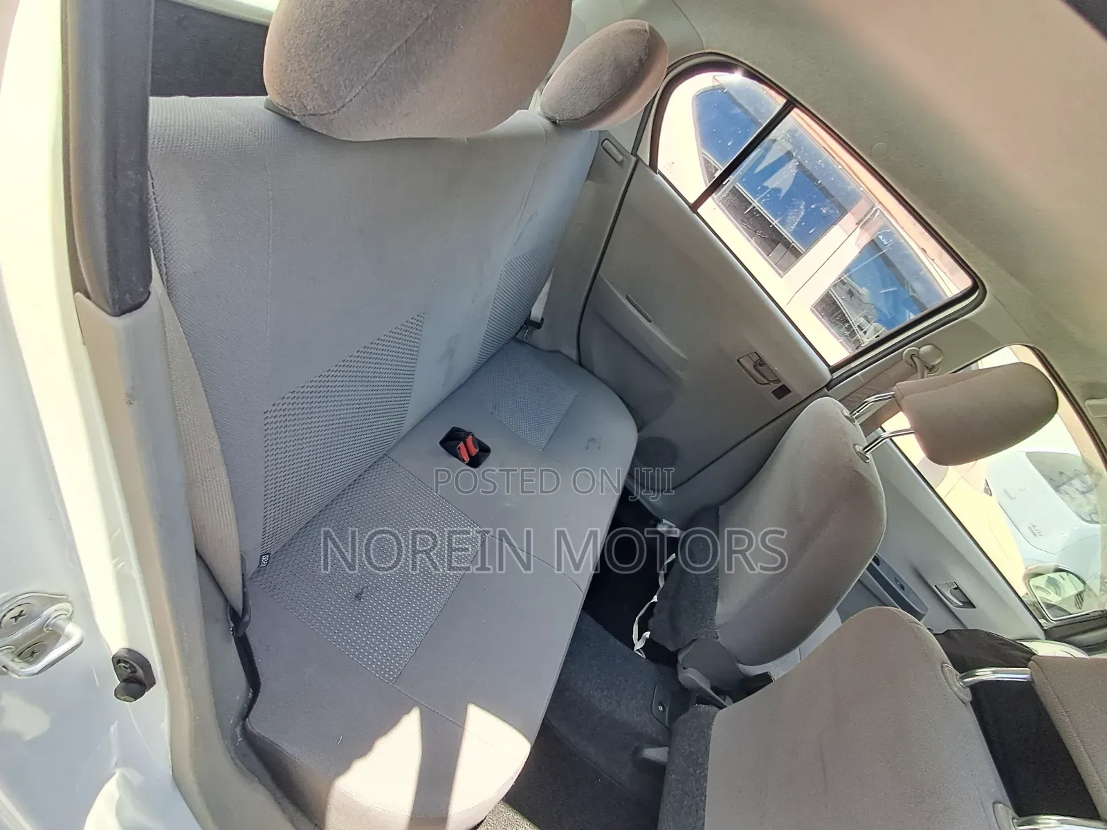 Daihatsu Mira 2017 White