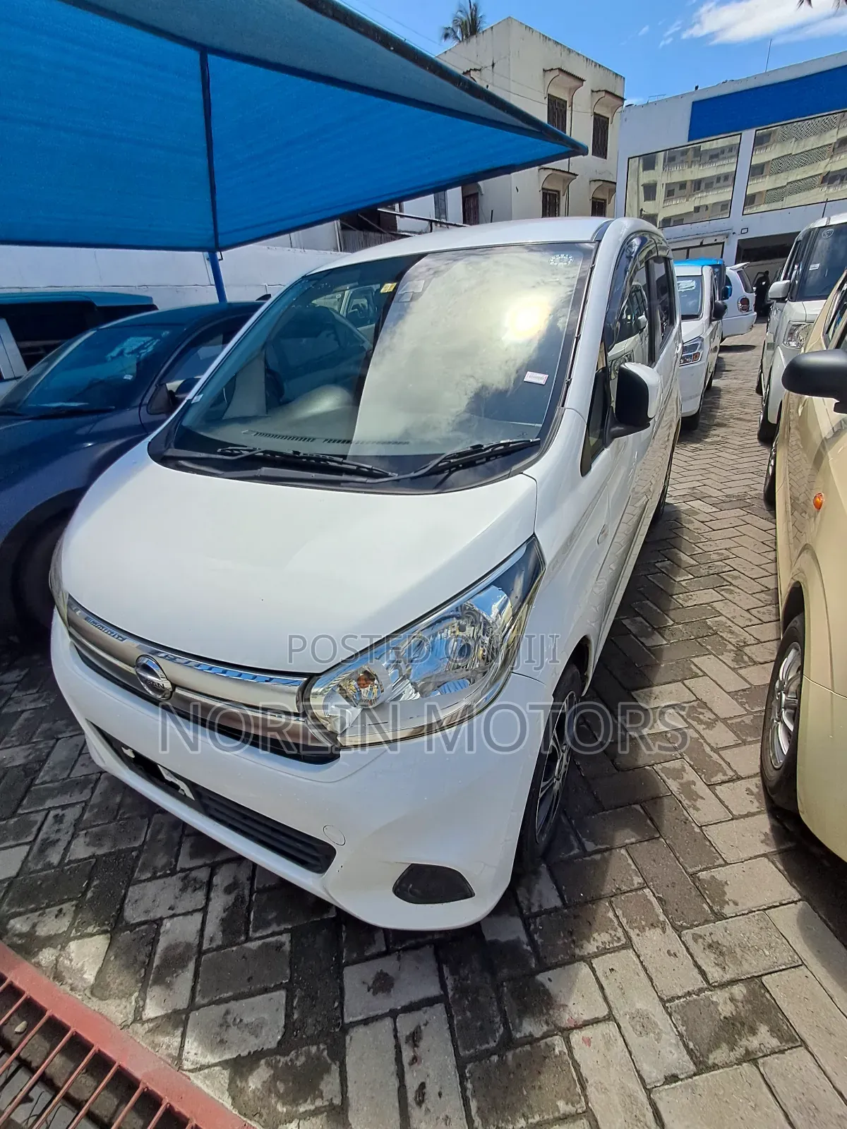 Nissan Dayz Highway Star G 2018 White