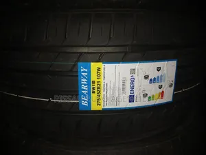 275/40 R 21 Bearway Tyres Made in China.