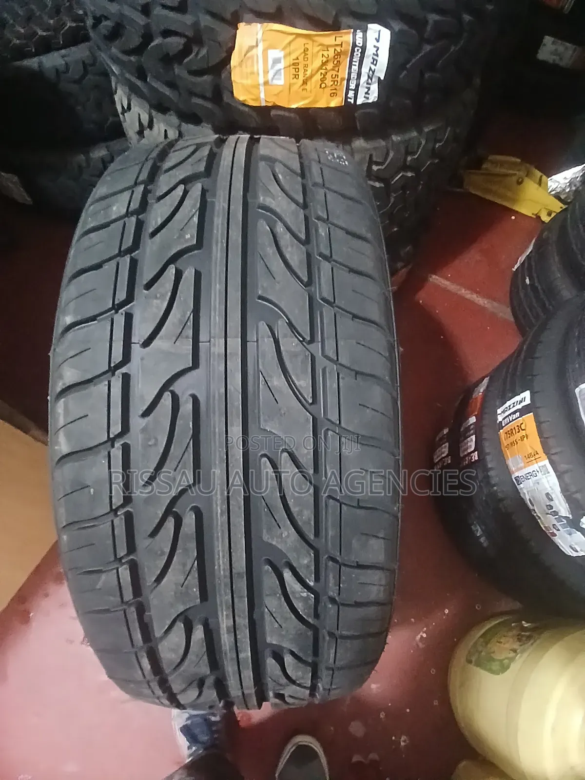 265/40 R 22 Haida Highway Terrain Tyres Made in China.