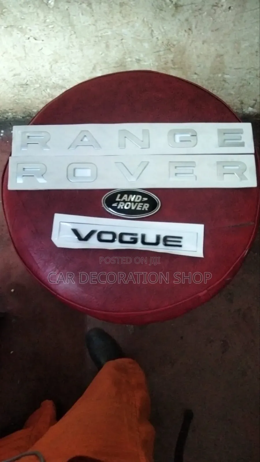 RANGE ROVER, VOGUE,Oval Black Land Rover Badge Differe Price
