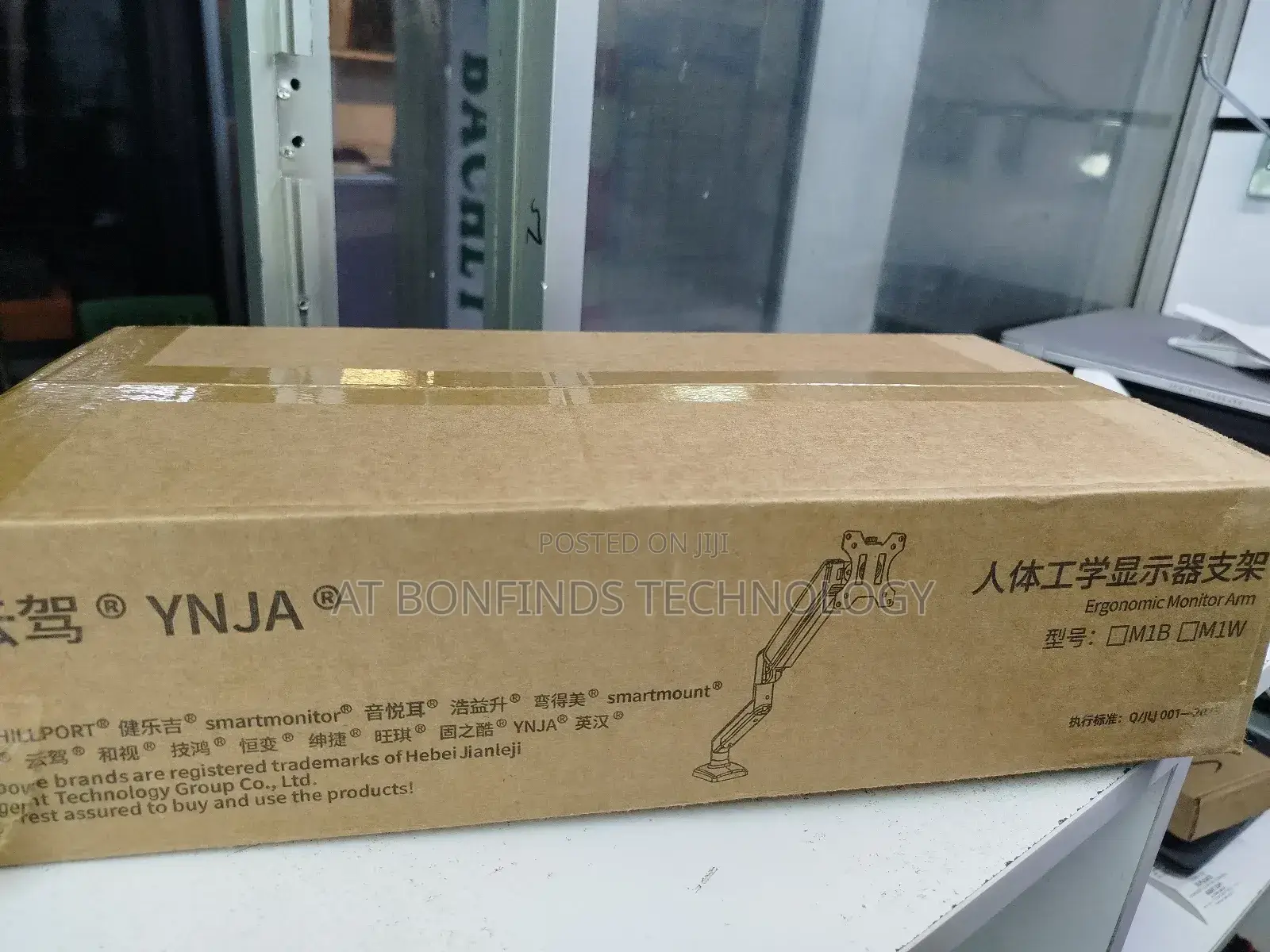 Single Arm Monitor Stand