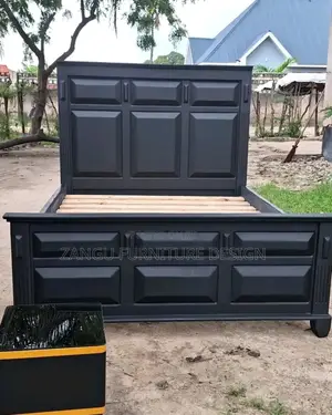 Peculiar Beds 5 by 6 (Side Cabinets 9500/- At )