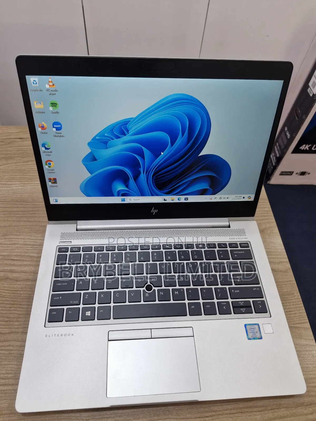 Laptop Apple MacBook Pro 2016 8GB Intel Core I5 SSD 256GB