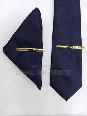 Black Men's Tie With Pocket Square