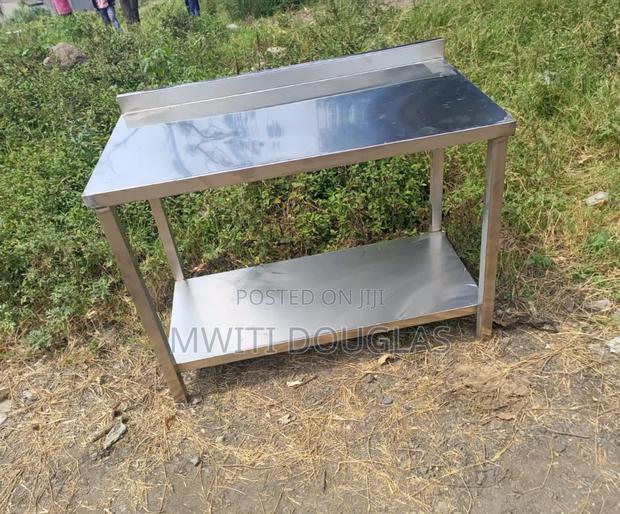 Fashionable Stlyish Stainless Working Table