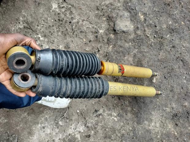 Land Rover Discovery Old Model Rear Shocks