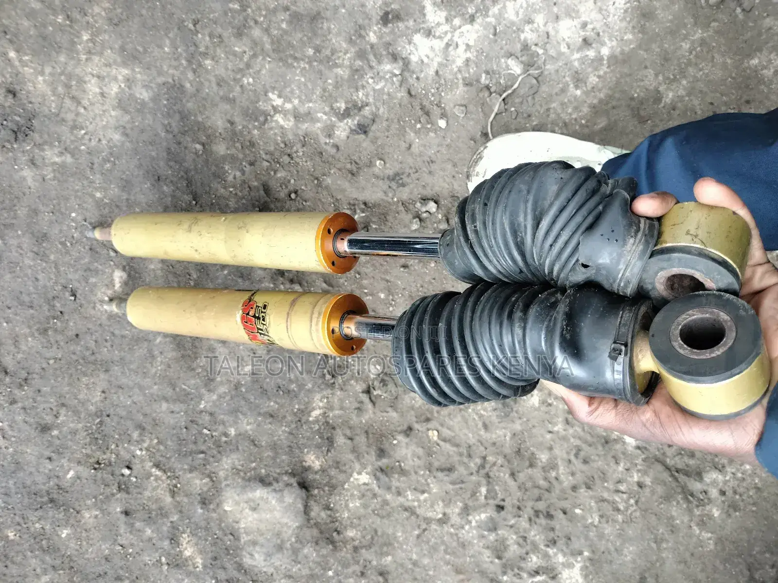 Land Rover Discovery Old Model Rear Shocks