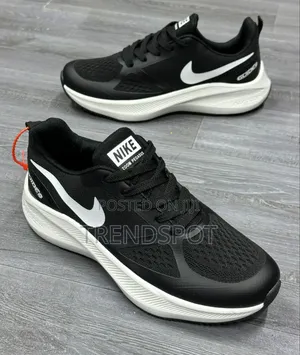 Nike Zoom Restocked
Sizes 40-44
3000/=