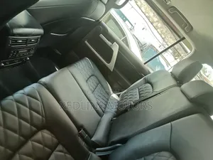 Toyota Land Cruiser 4.6 V8 AX 2018 White