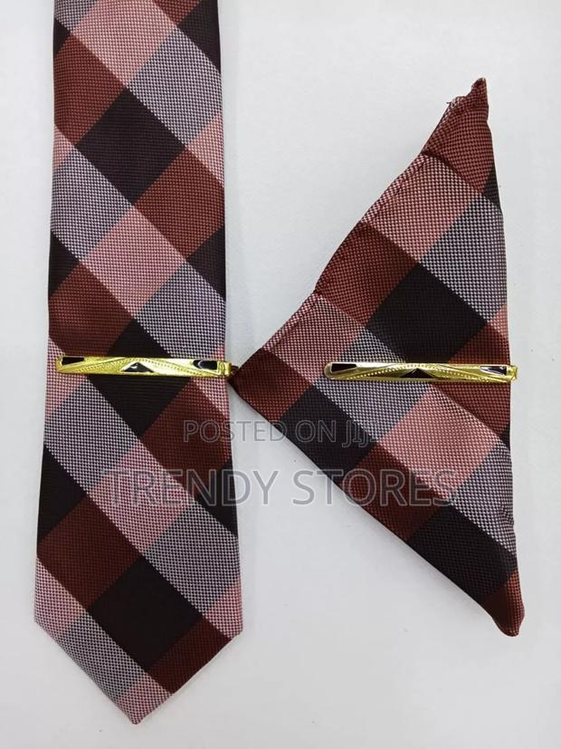 Premium Silk Tie With Pocket Square - main view
