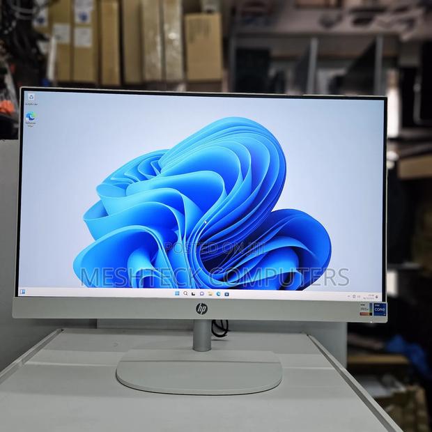 New Desktop Computer HP AiO 24 16GB Intel Core I7 SSD 512GB - main view