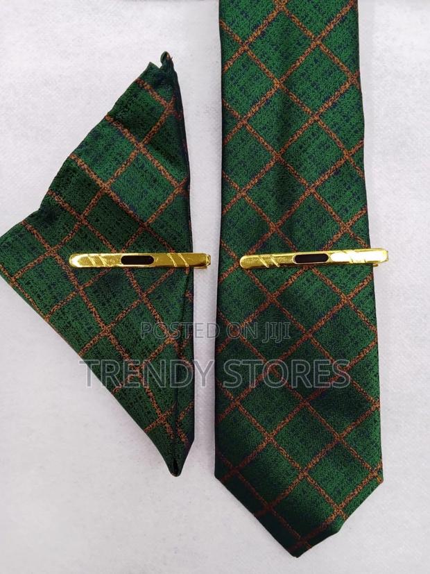 Green Men's Tie With Pocket Square - thumbnail 2