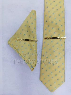 Yellow Pattern Men's Tie With Pocket Square
