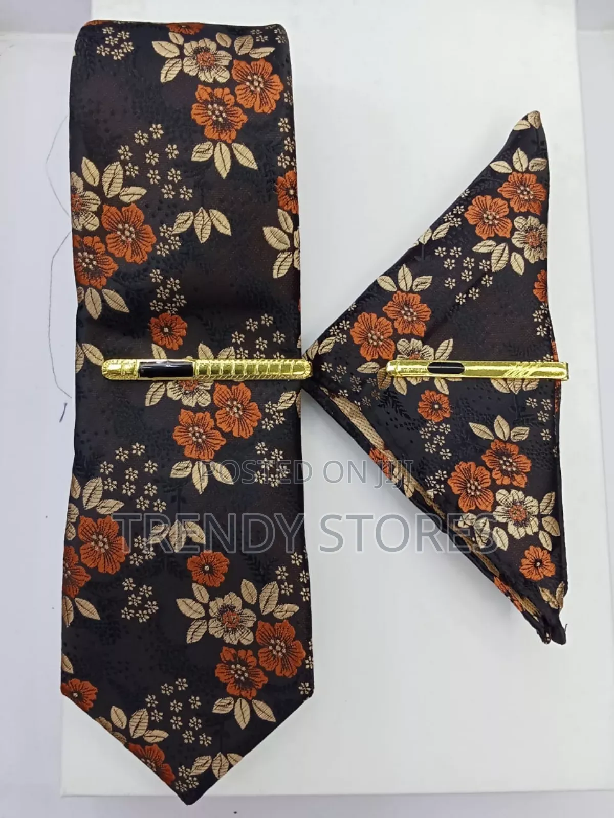 Brown Flowered Men's Tie With Pocket Square
