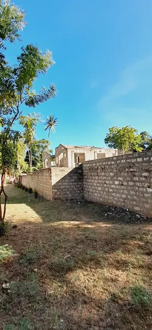 5bdrm Maisonette in Kikambala for sale