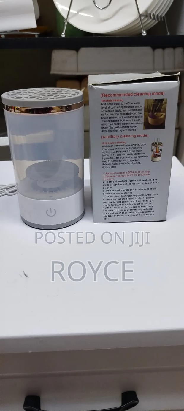 Electric Makeup Brush Cleaner - thumbnail 4