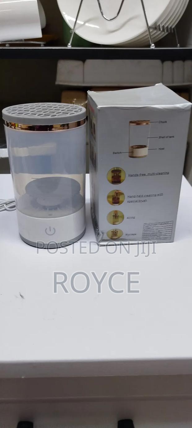 Electric Makeup Brush Cleaner - thumbnail 5