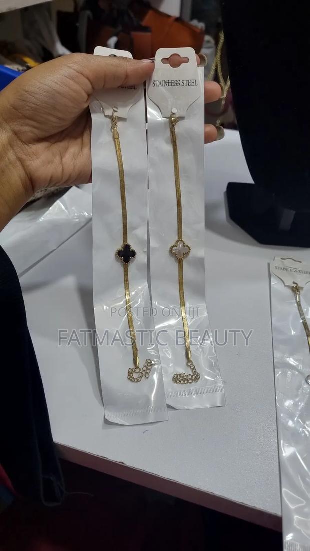 Simple No Fading Bracelet - main view