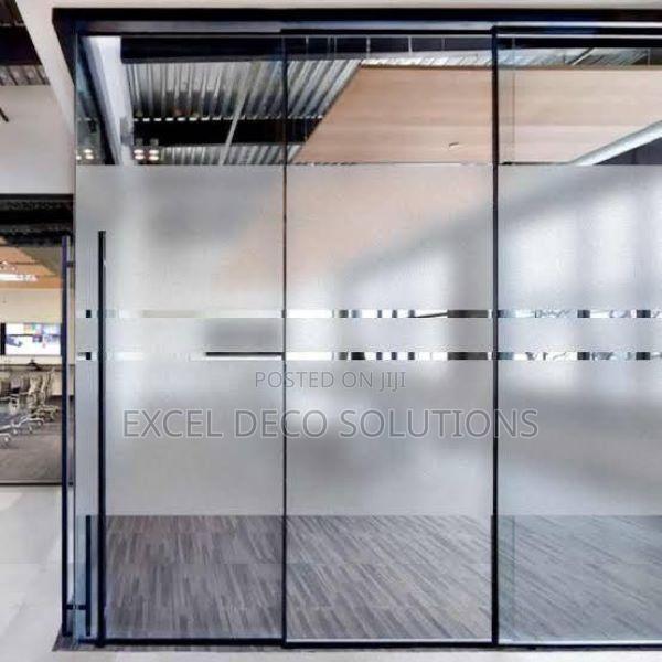 Frameless Glass Partition