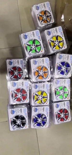 Different Colors Rim Nut Covers in Different Colors and Size