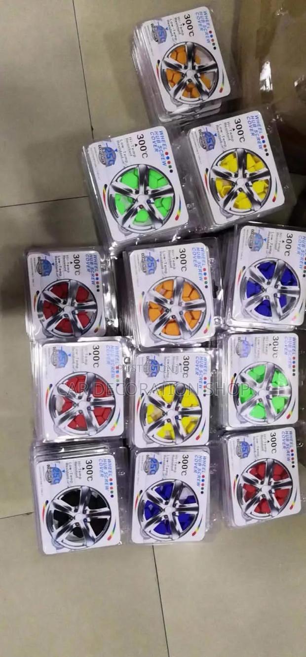 Different Colors Rim Nut Covers in Different Colors and Size